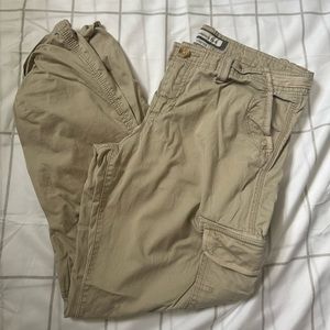 Abercrombie & Fitch Tan Cargo Capri Pants Size 4